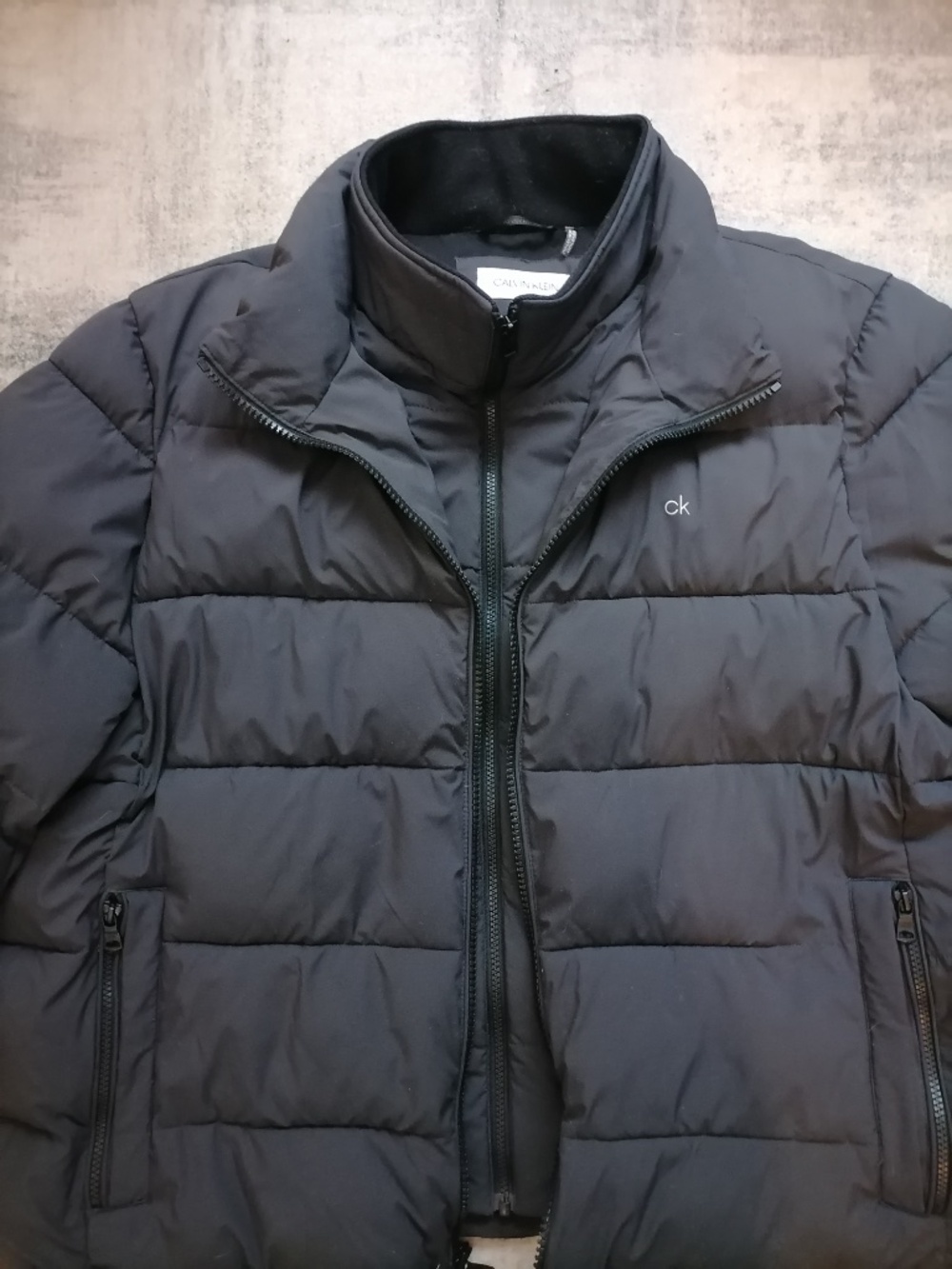 Calvin Klein - Picture 9 of 9